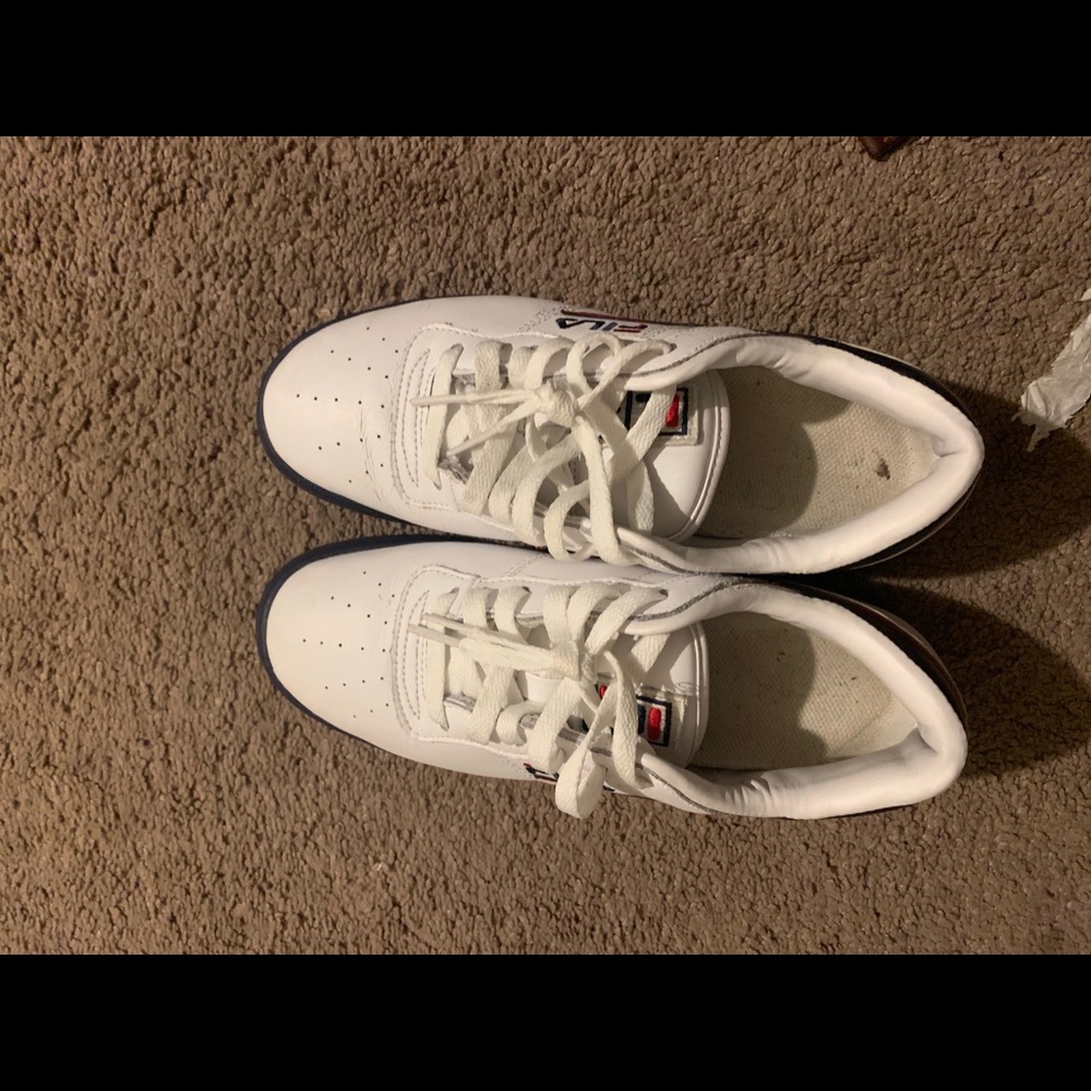 Filas - Picture 3 of 3